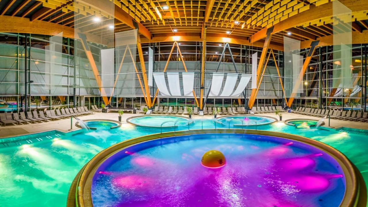 Hotel Aquacity Seasons Poprad Eksteriør bilde