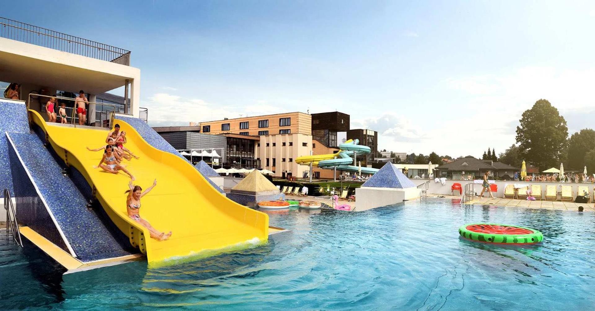 Hotel Aquacity Seasons Poprad Eksteriør bilde