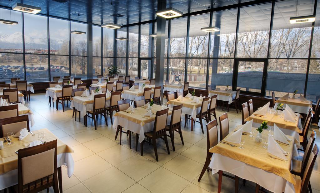 Hotel Aquacity Seasons Poprad Eksteriør bilde
