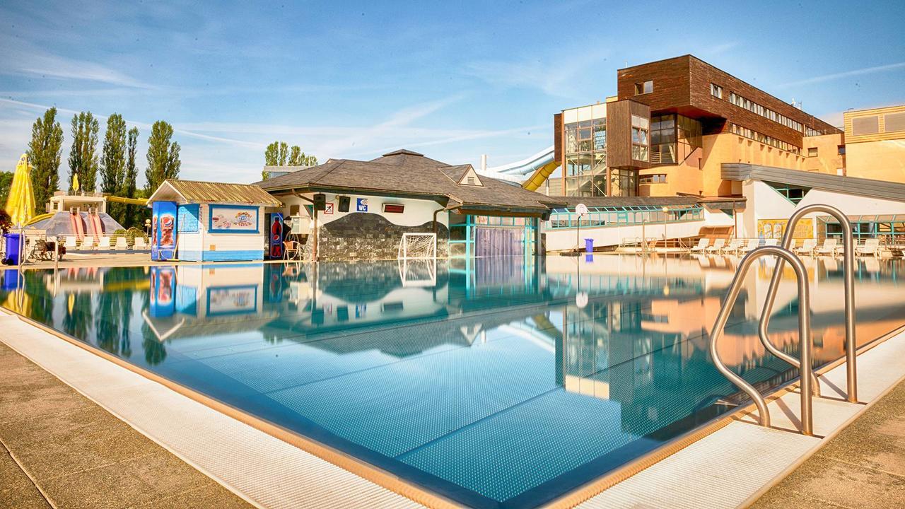Hotel Aquacity Seasons Poprad Eksteriør bilde