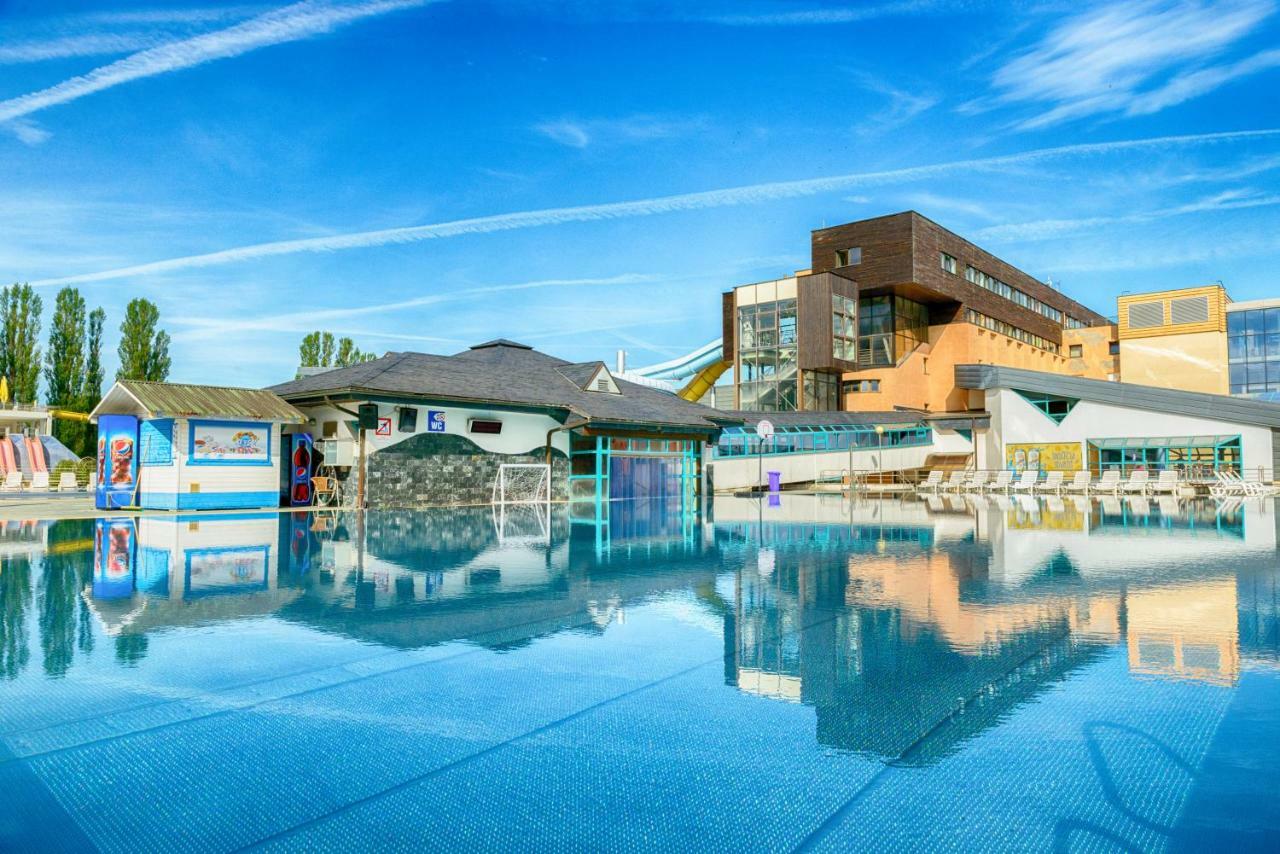 Hotel Aquacity Seasons Poprad Eksteriør bilde