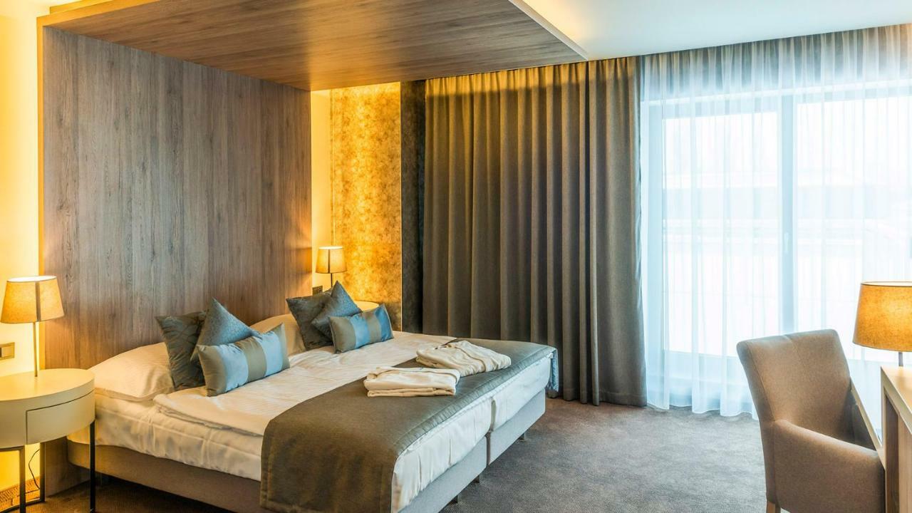 Hotel Aquacity Seasons Poprad Eksteriør bilde