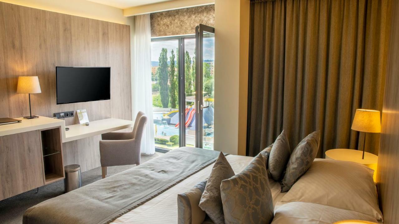 Hotel Aquacity Seasons Poprad Eksteriør bilde
